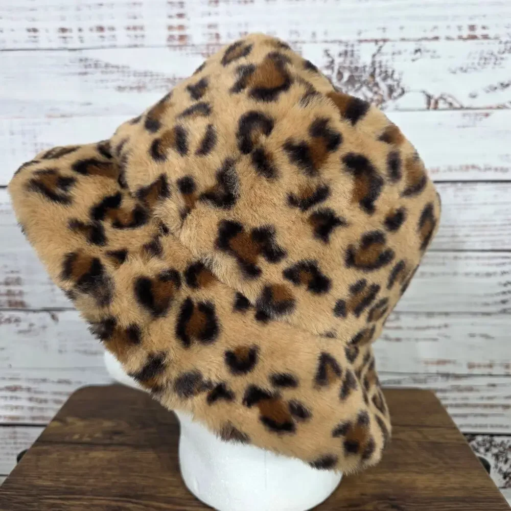 Leopard Print Faux Fur Women's Bucket Hat NWT